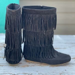 Croc brande suede boots